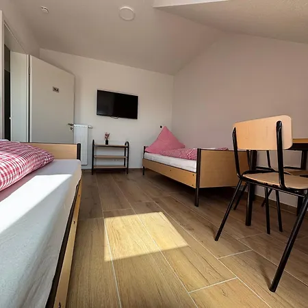 Ferienwohnung, Schlafzimmer 2 *